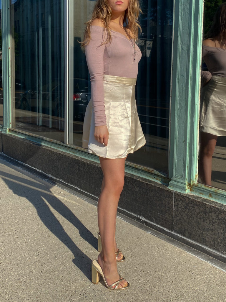 STYLISH MINISKIRTS TO DRESS UP OR DOWN FOR DAY OR NIGHT