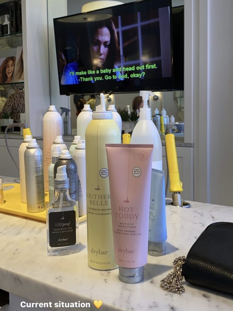 I'M NOT A HAIR PRO, SO THIS DRYBAR BLOWOUT ROUTINE IS A LIFESAVER